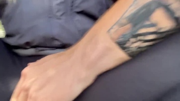 Úgy beindult a tündibündi bige a ligetben hogy a jóganadrágjában ugrándozott az acélos faszomon Thumb